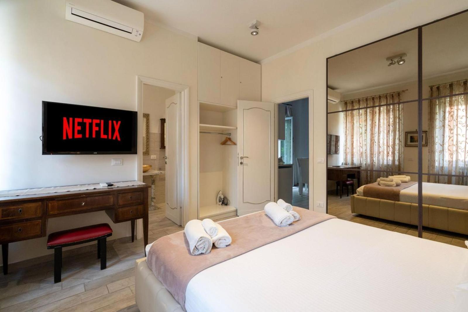 Vatican Historic Center -luxury Flat With Garden And Private Parking Rom