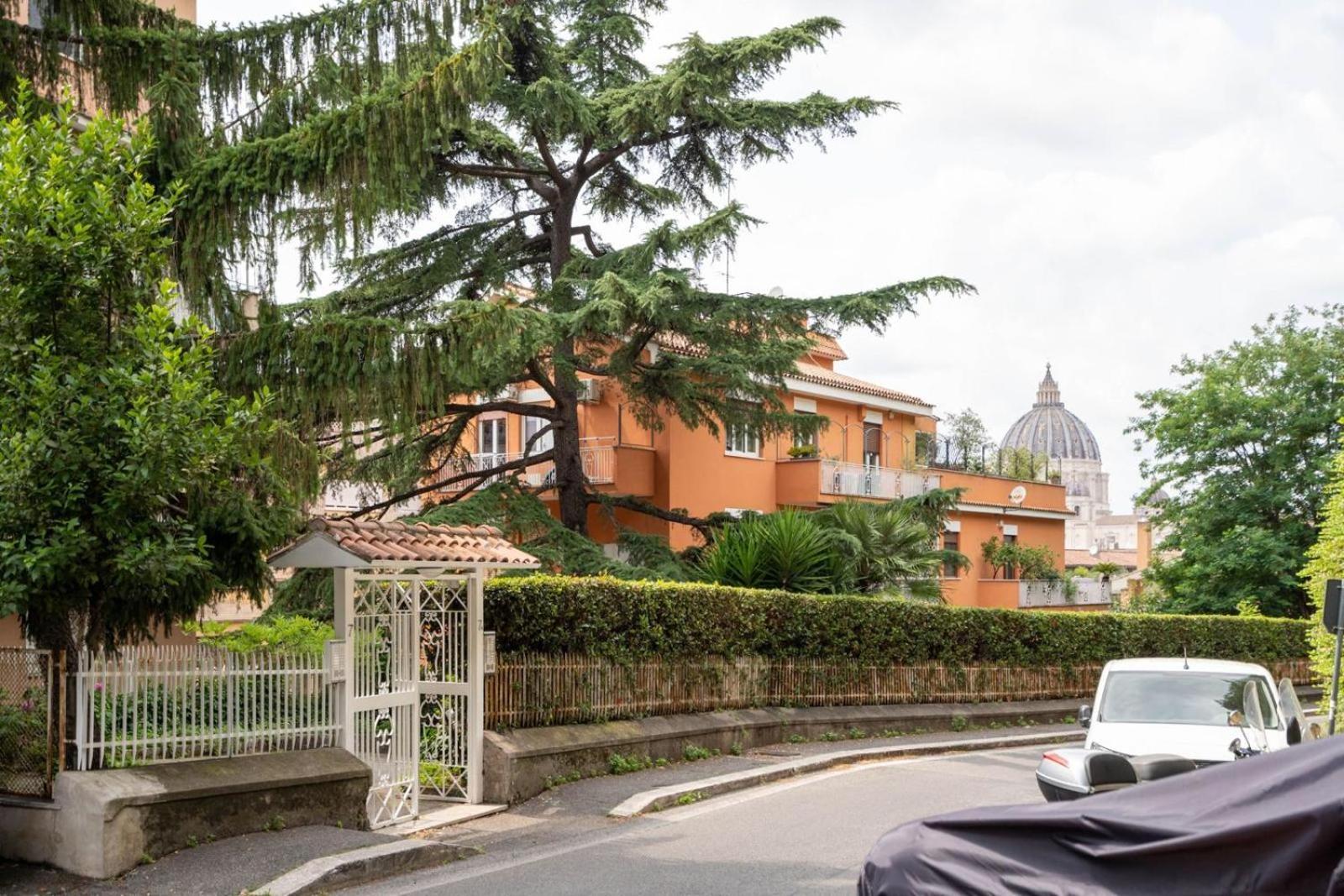 Apartment Vatican Historic Center -luxury Flat With Garden And Private Parking *